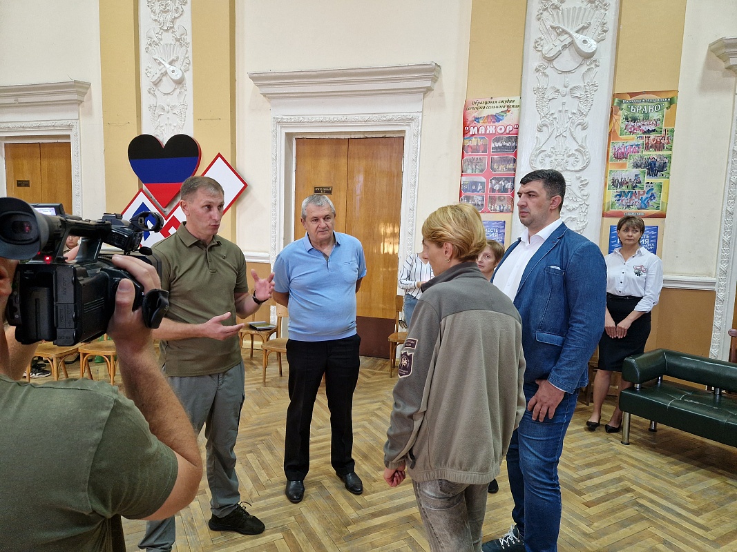 В Шахтёрском районе Донецкой Народной Республики представили выставочные проекты